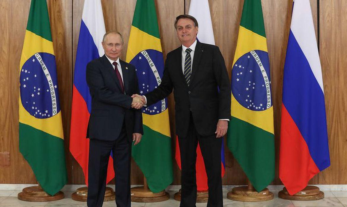 Presidentes da Rússia (Putin) e do Brasil (Bolsonaro)