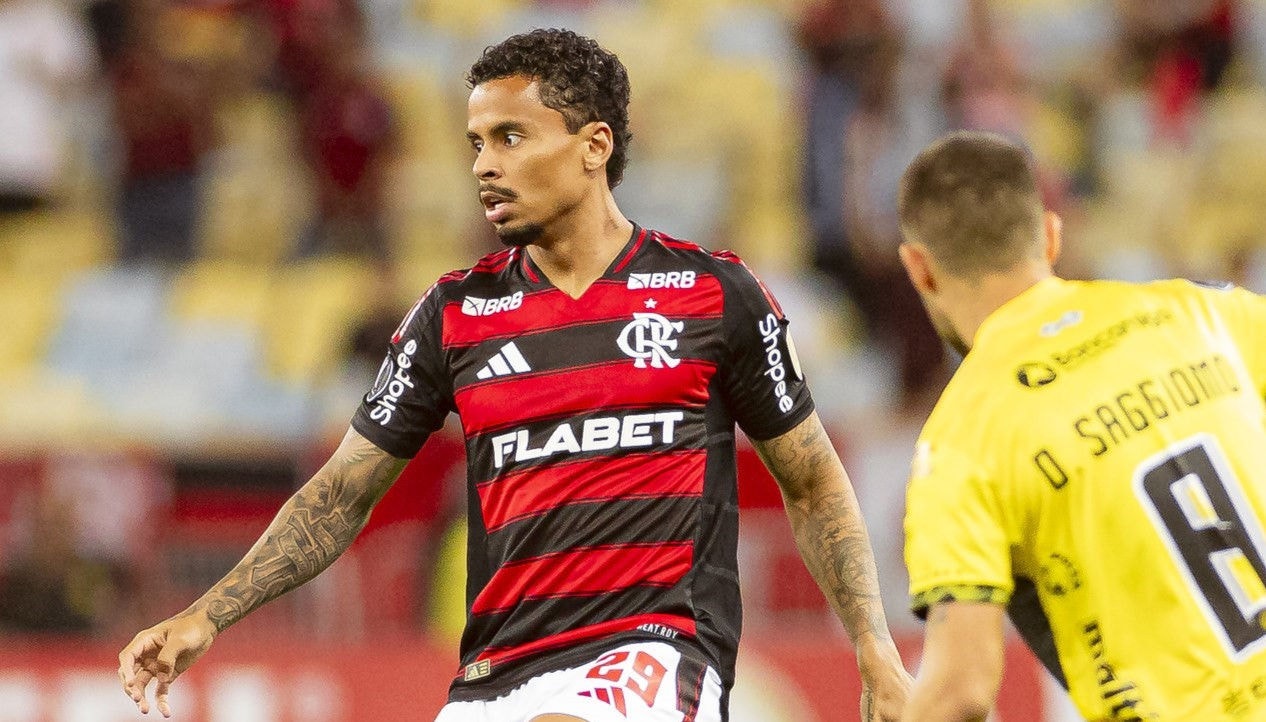 Allan foi contratado pelo Flamengo em meados de 2023 em negociação com o Atlético  