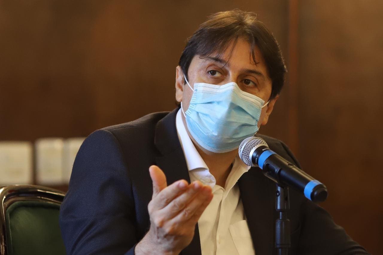 Infectologista Estevão Urbano