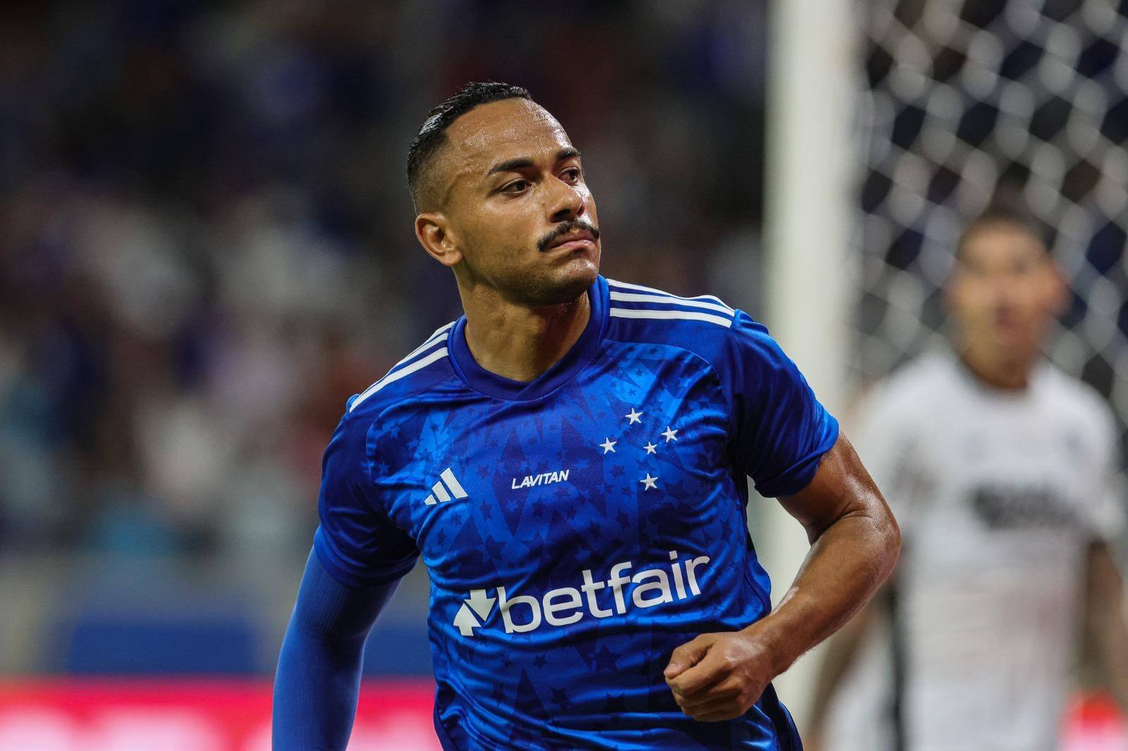 Contra o Botafogo, na estreia do Brasileirão 2024, Papagaio fez o gol da vitória celeste já nos acréscimos