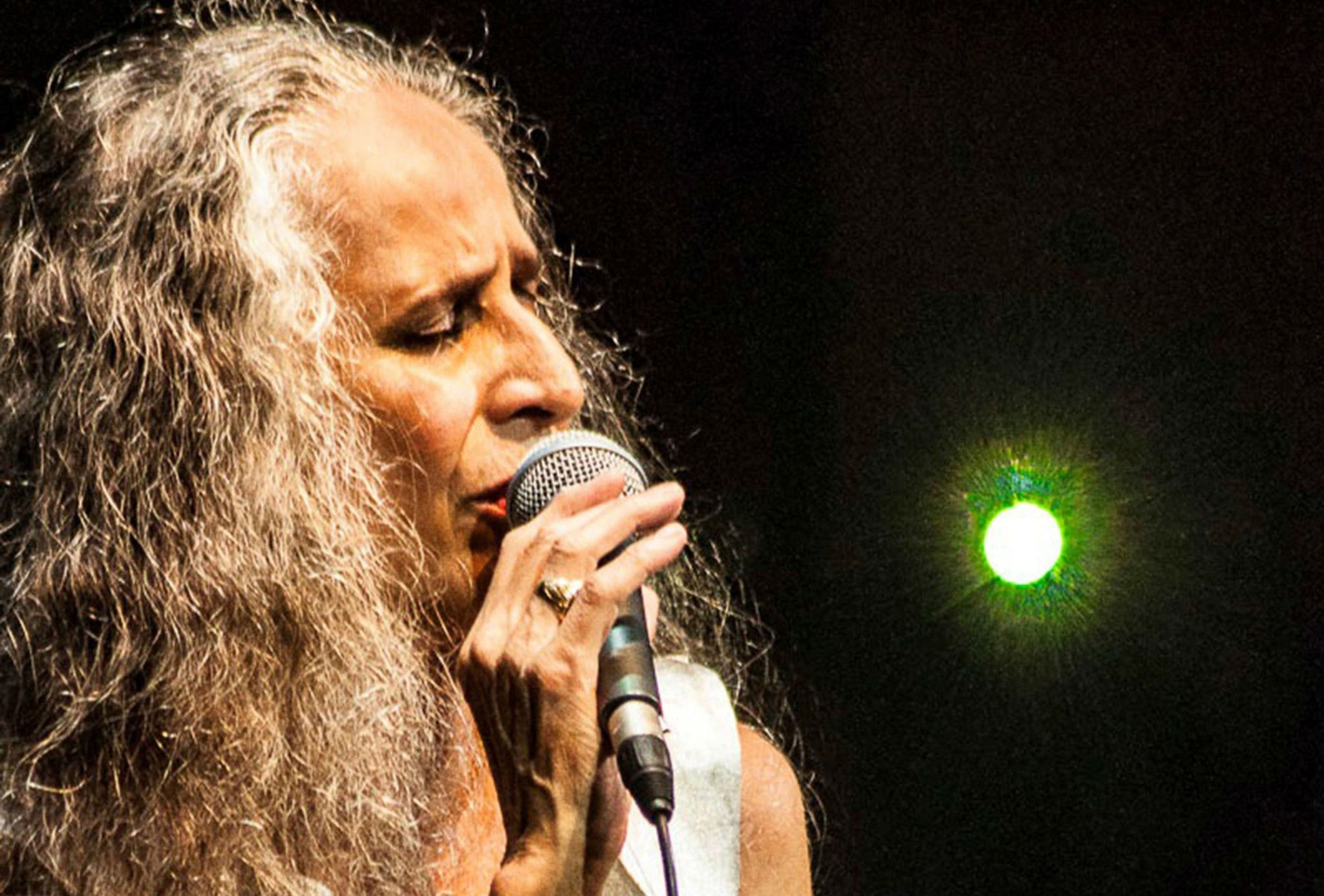 Maria Bethânia cantou em Belo Horizonte neste sábado