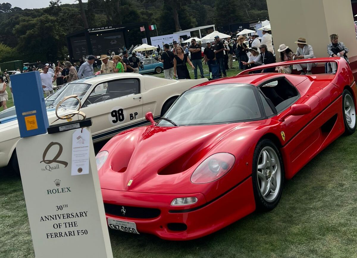 Raro exemplar da Ferrari F50 pertencente ao museu brasileiro foi premiado nos EUA