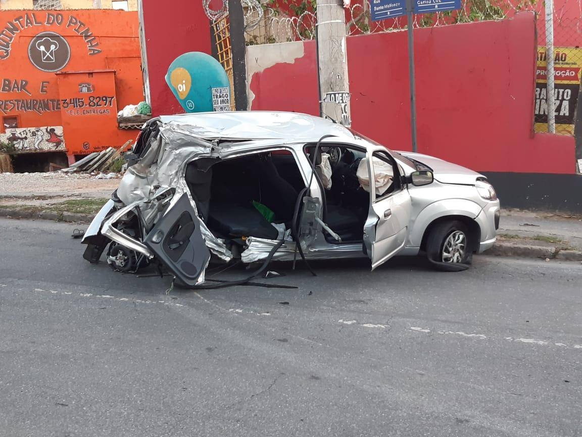 Batida aconteceu alguns metros depois do Cemitério da Paz, na avenida Carlos Luz