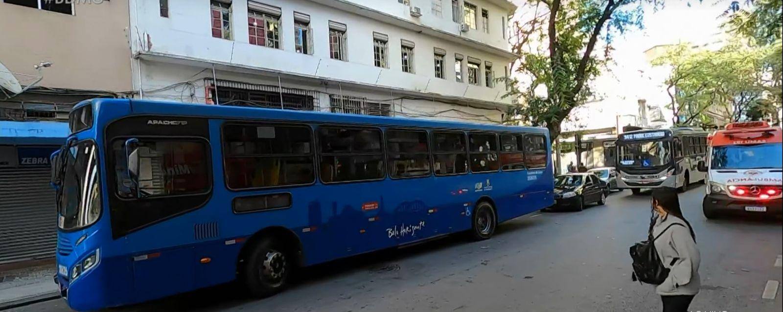 Ônibus envolvido no acidente