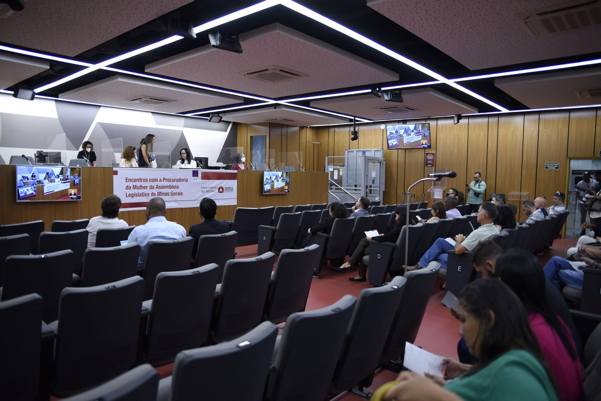 Assembleia Legislativa de Minas Gerais (ALMG) tende a ter várias reeleições