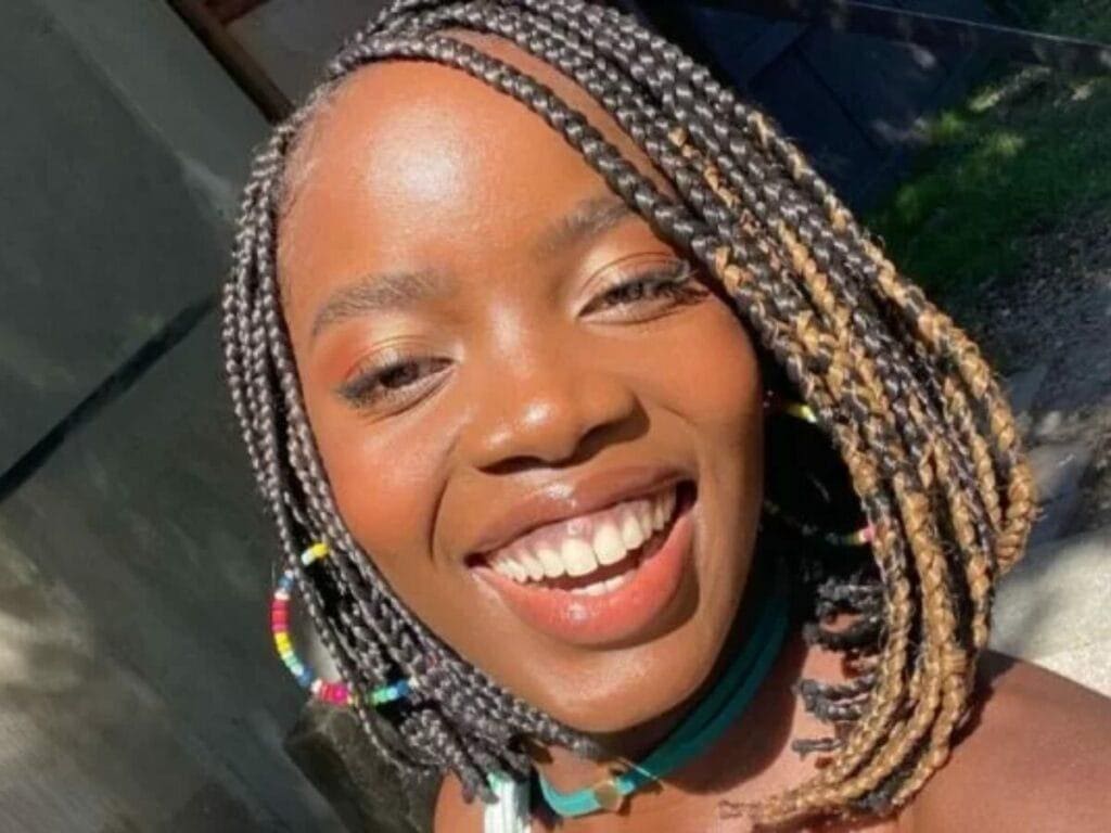 Clara Moneke mostra novo visual para novela “No Rancho Fundo”; veja o antes e depois