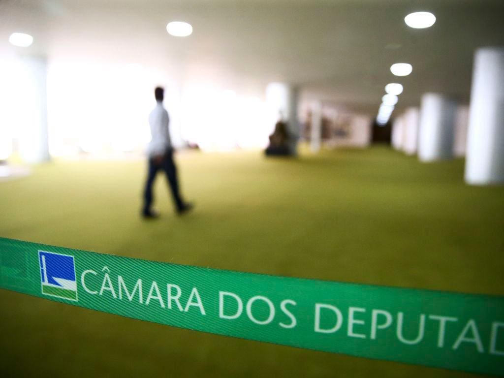 LDO agora segue para Senado