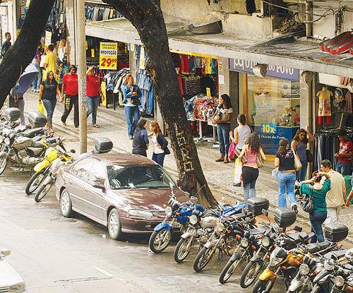 No centro, lojistas reclamam