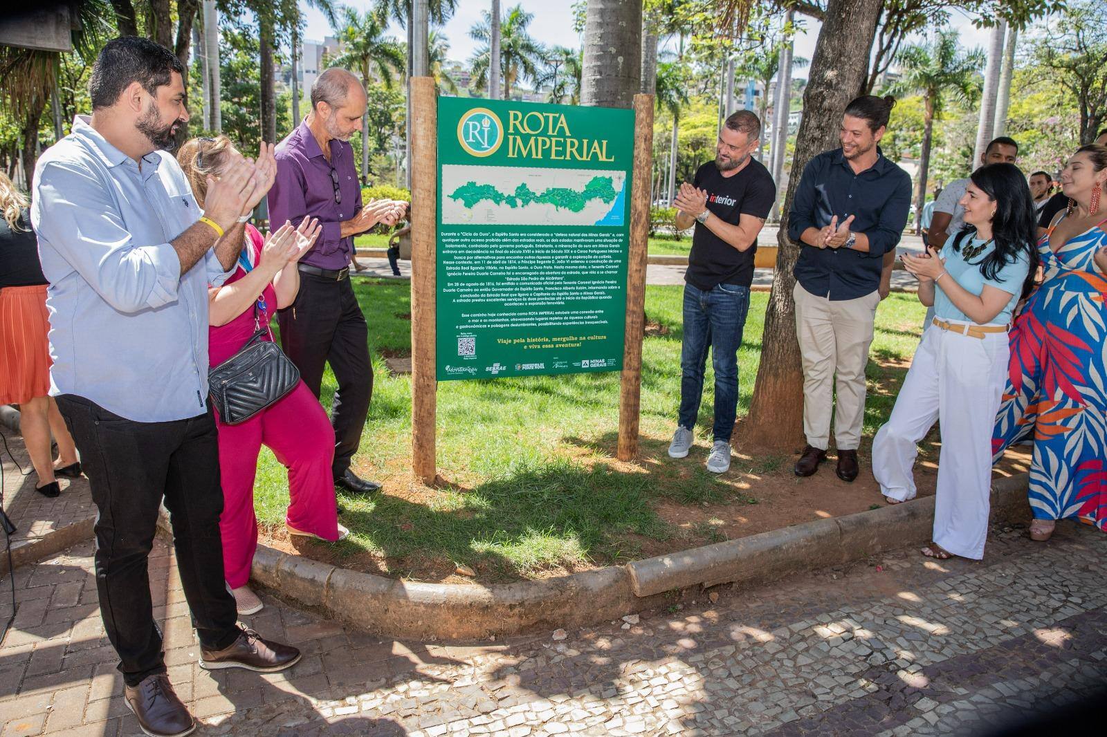 Lançamento da placa de sinalização da Rota Imperial ocorreu em Ponte Nova no último dia 12