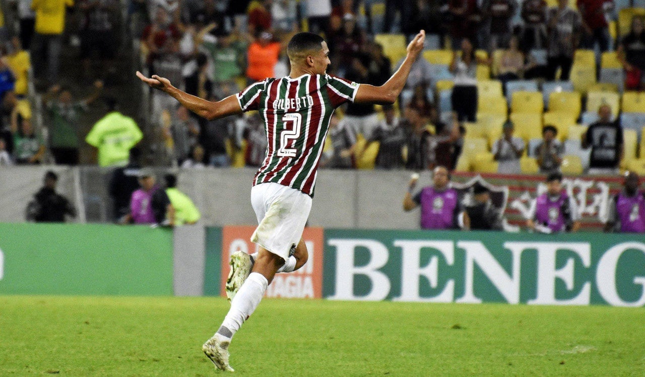 Na mira de Galo e Cruzeiro, Gilberto tem futuro incerto no Fluminense