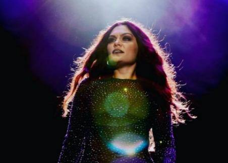 A cantora e compositora britânica Jessie J.