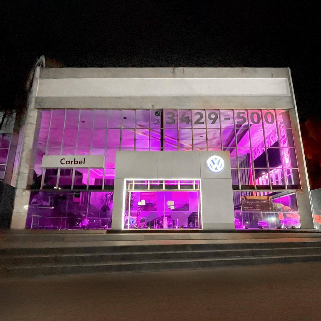 Carbel Volkswagen da Avenida Cristiano Machado também aderiu à campanha Outubro Rosa