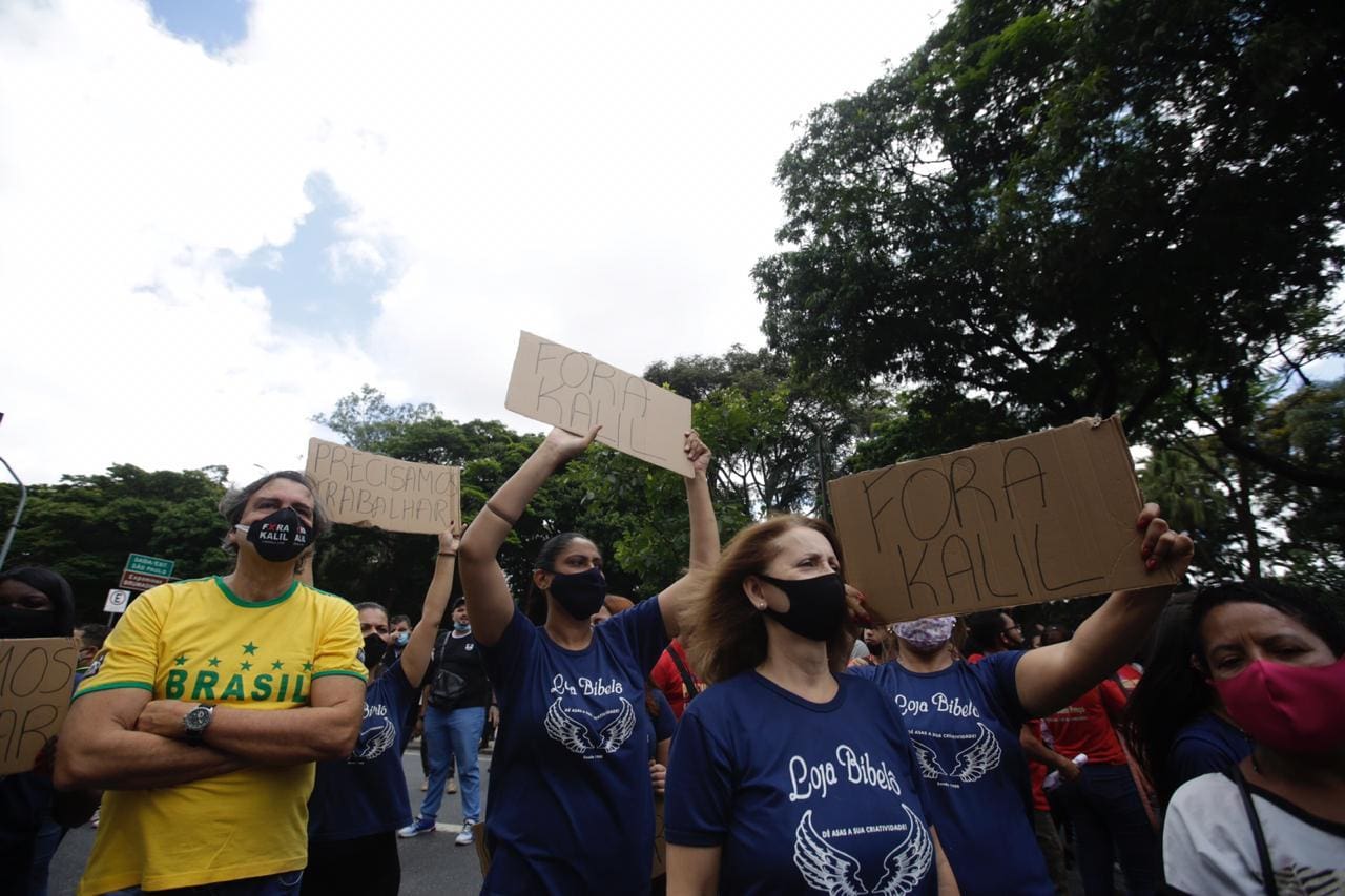 Manifestantes se reuniram na avenida Afonso Pena