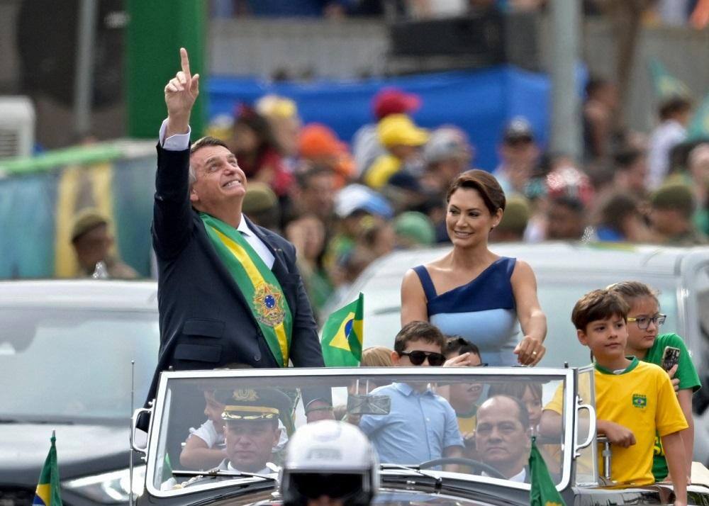 Presidente Jair Bolsonaro (PL) e primeira-dama Michelle Bolsonaro em desfile militar pelo 7 de Setembro em Brasília (DF)