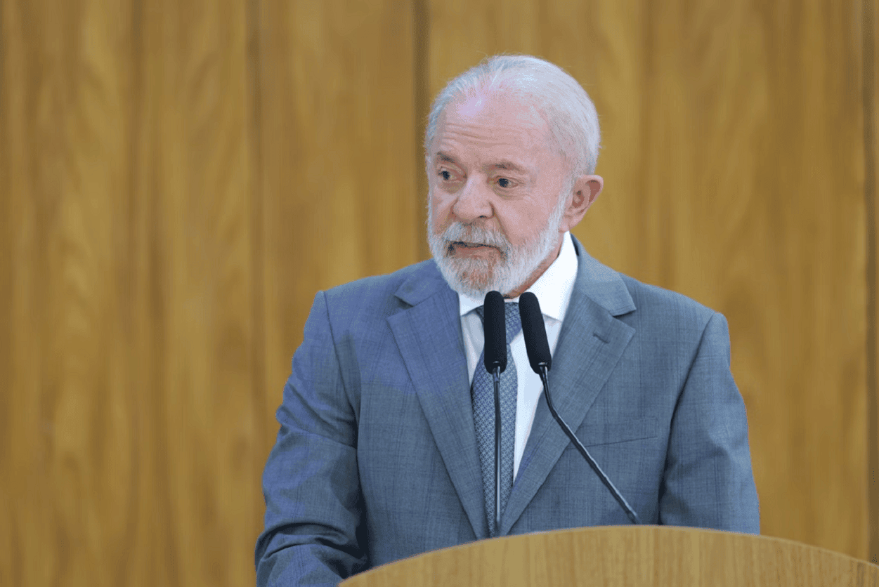 Portanto, é tempo de falar menos, ouvir mais e agir com diplomacia