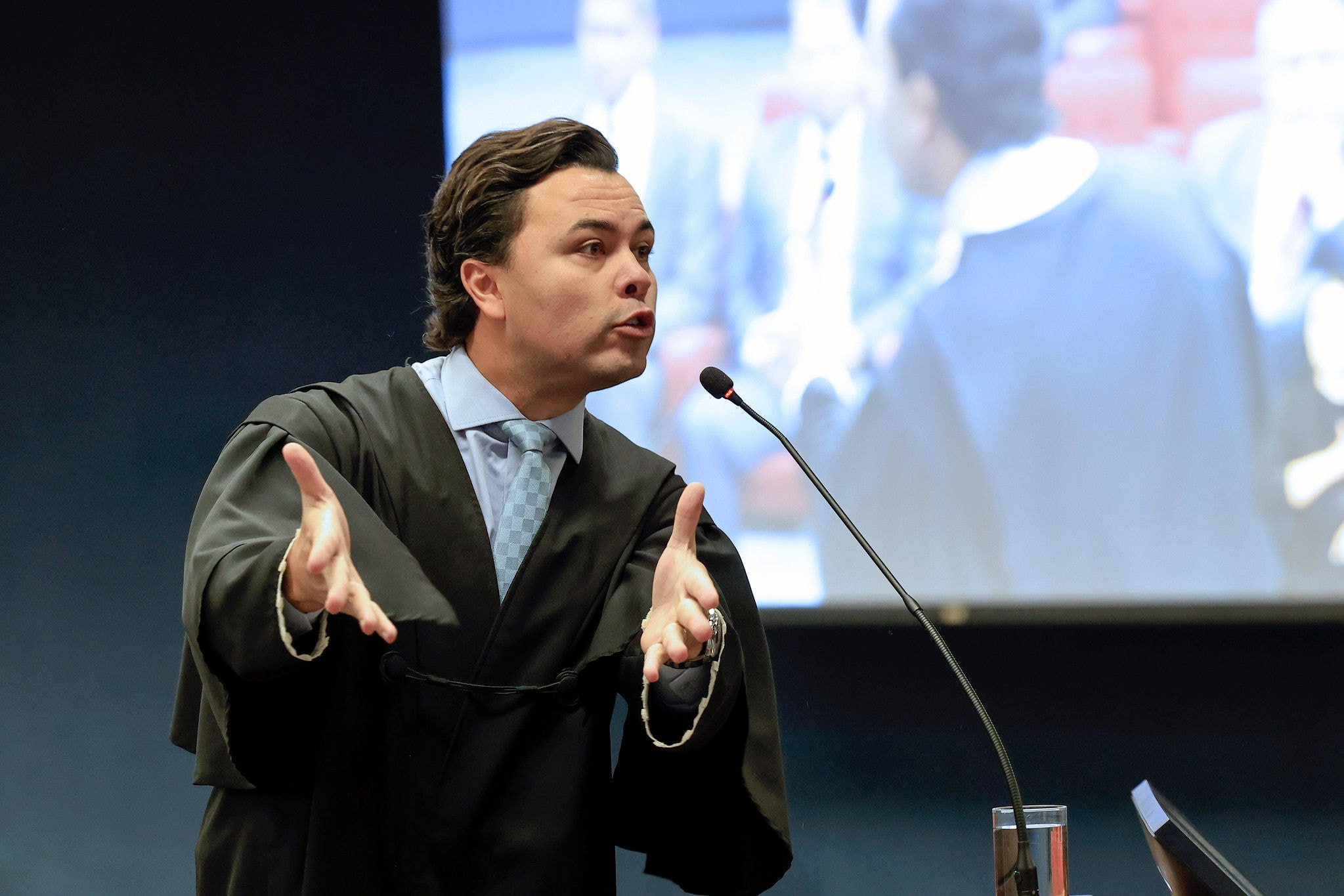 Jeffrey Chiquini durante audiência no STF: defensor de Filipe Martins, o advogado ganha destaque entre conservadores ao combater o STF enquanto se projeta nas redes sociais de olho na política