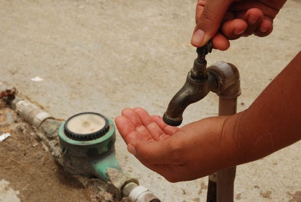 Acesso a sistemas formais de água recuou 0,5 ponto percentual