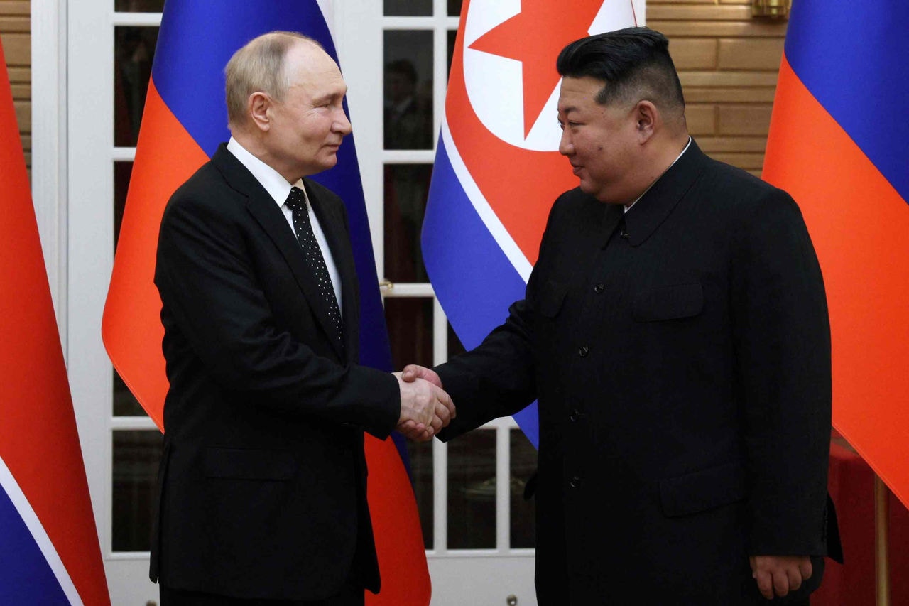Putin e o líder norte-coreano, Kim Jong-un assinam acordo