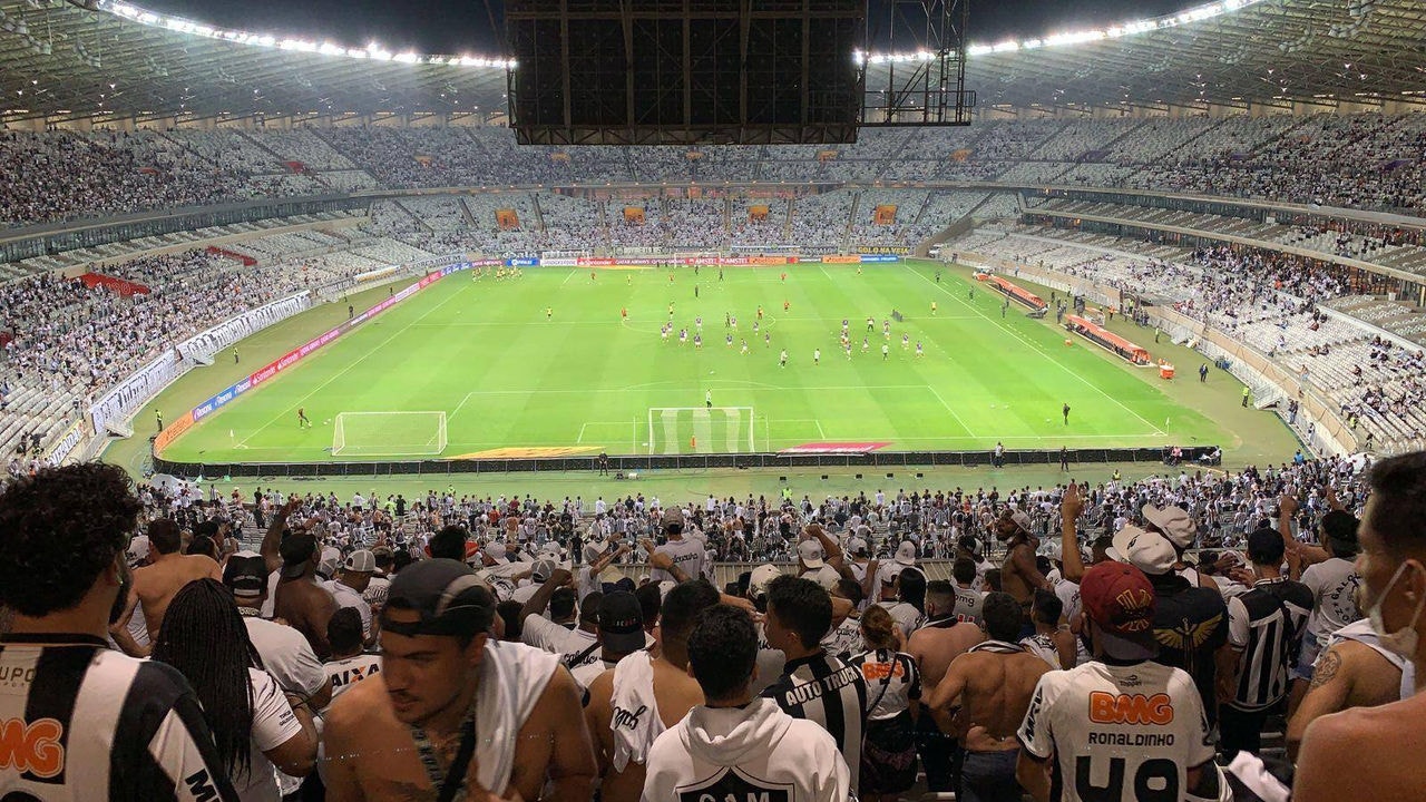 Cerca de 16 mil atleticanos acompanham o jogo contra o River Plante no Mineirão pela Copa Libertadores