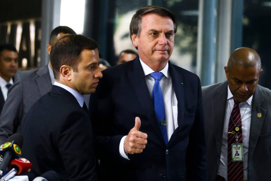 "Acredito que ele passe lá no Senado sem problemas", disse Bolsonaro sobre o seu indicado à PGR, Augusto Abras
