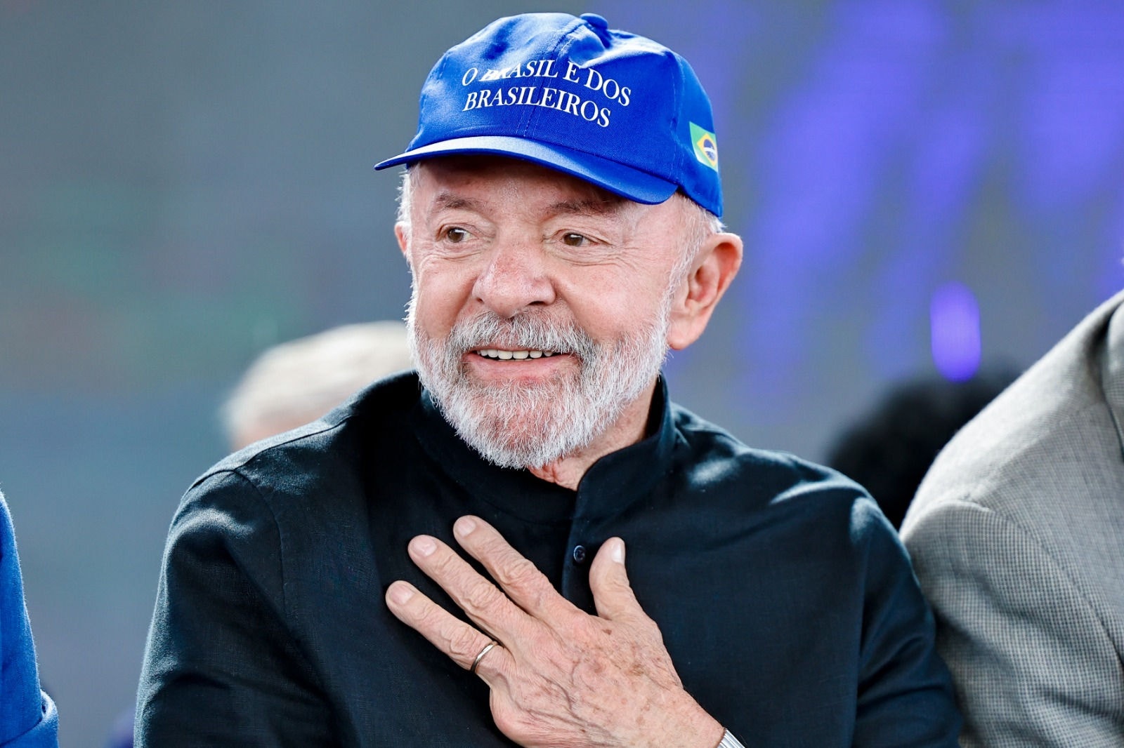 Lula afirmou que trata com “máxima seriedade” o anúncio de tarifa de 50% sobre produtos importados do Brasil, mas que isso não significa “subserviência”