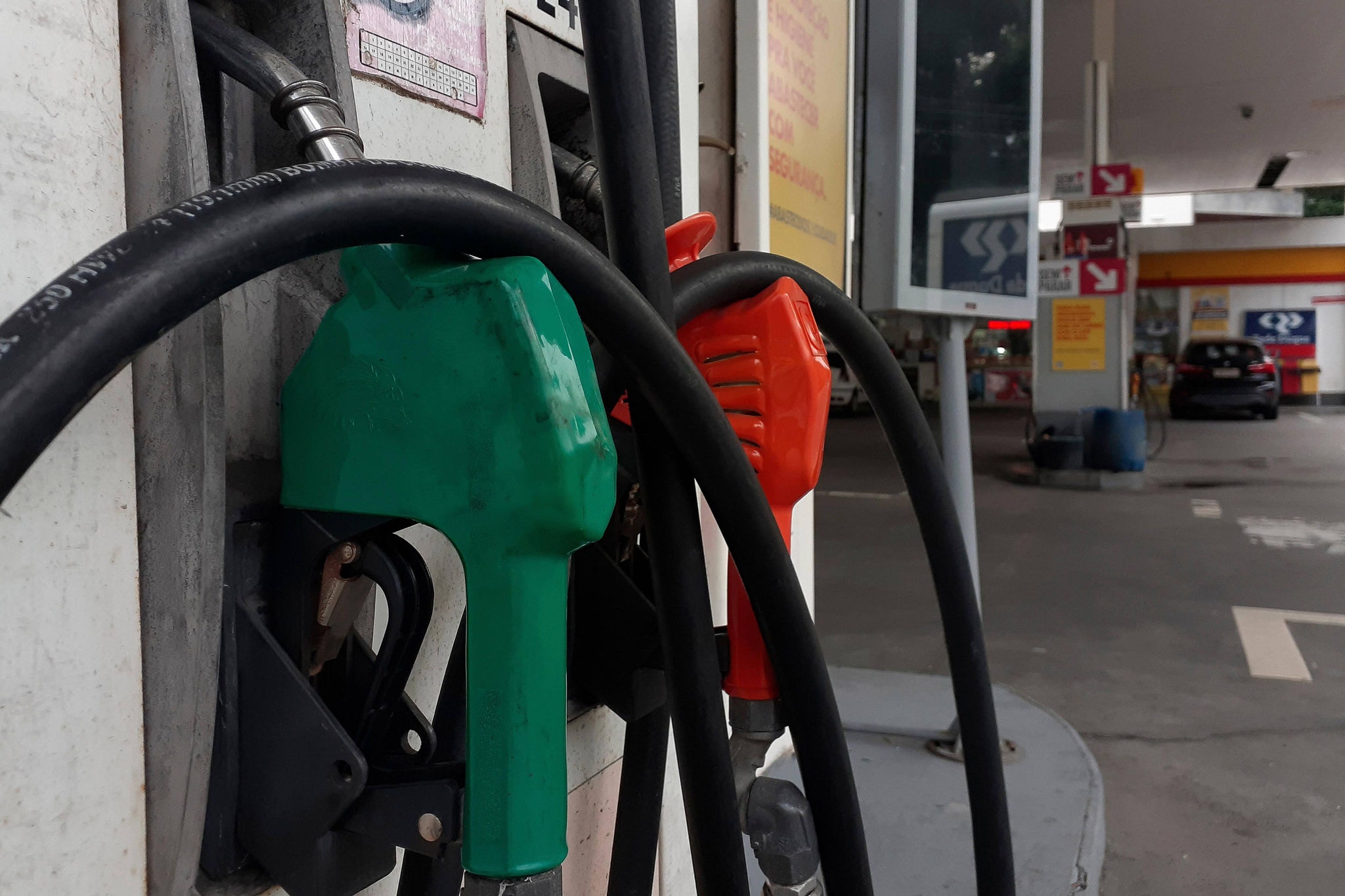 Hoje, o preço médio do diesel nos postos de Belo Horizonte, por exemplo, está em R$ 6,73, segundo dados do site Mercado Mineiro
