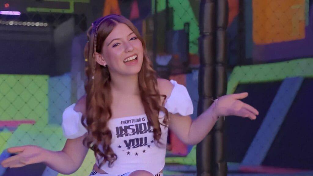 Eterna Carinha de Anjo, Lorena Queiroz relembra o sucesso da novela infantil do SBT: “As pessoas ainda me reconhecem como Dulce Maria”