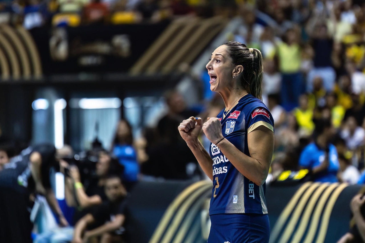 Carol Gattaz, ex-Minas, foi anunciada pelo Dentil Praia Clube