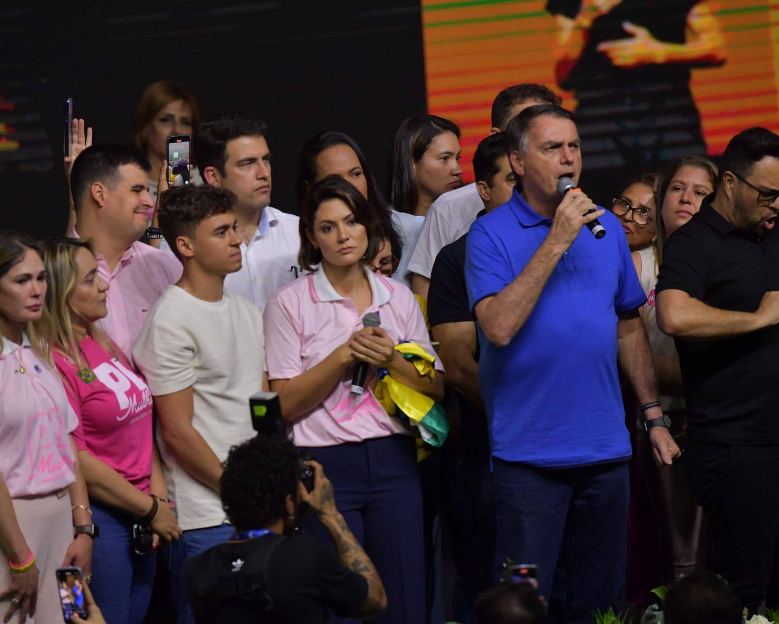 Michelle e Jair Bolsonaro estiveram no Expominas, em BH, ao lado de apoiadores e deputados