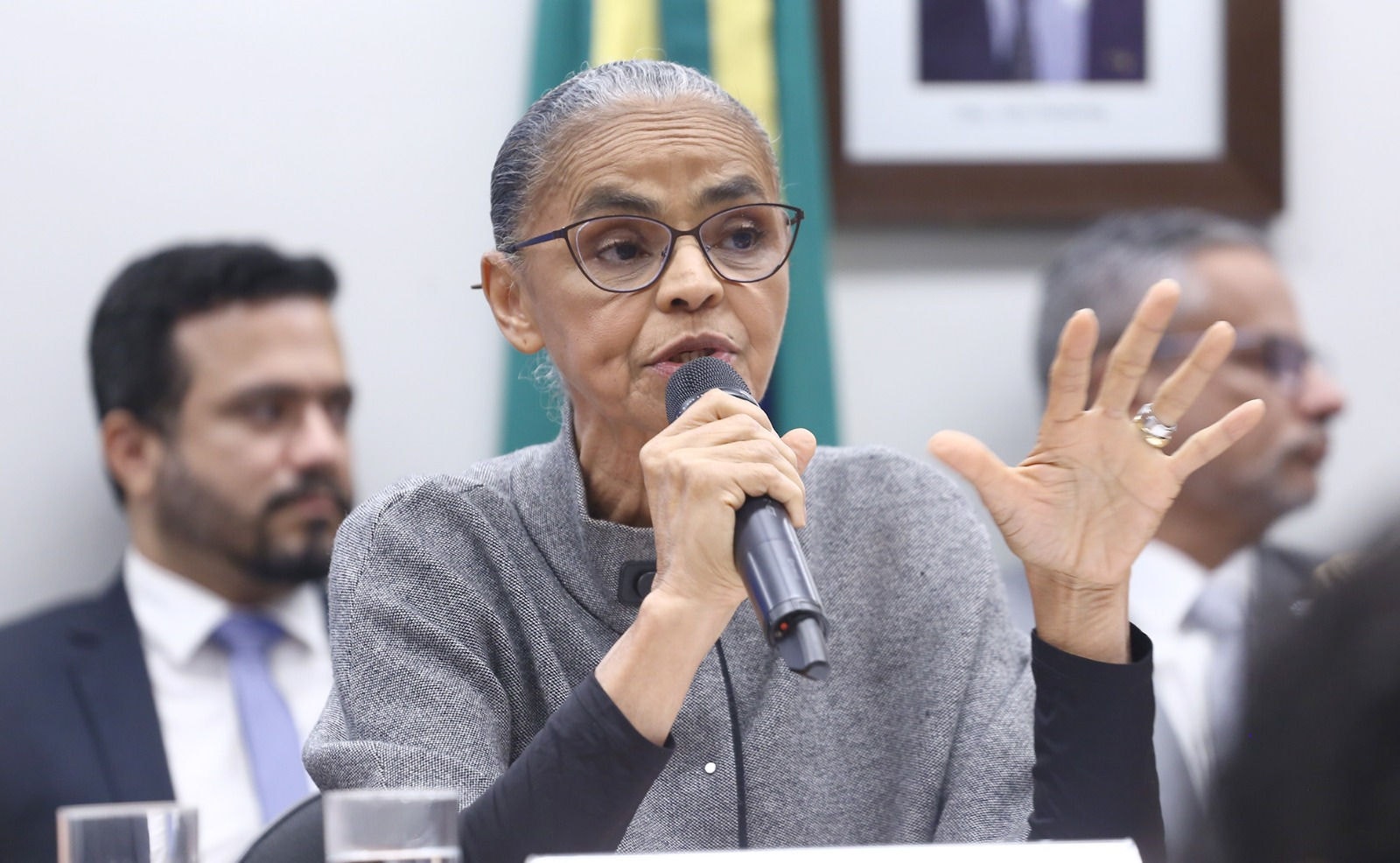 A ministra do Meio Ambiente, Marina Silva, foi alvo de provocações da oposição na Câmara dos Deputados
