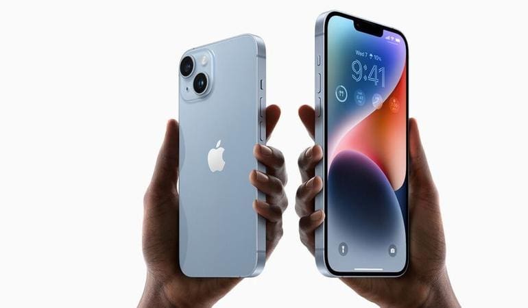 No leilão, há vários lotes com smartphones 