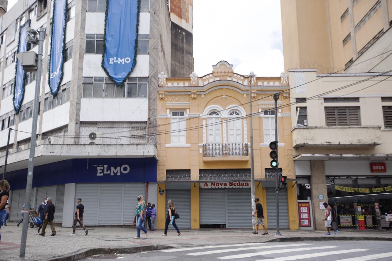 Comércio de BH acata fechamento e raros lojistas descumprem decreto de Kalil