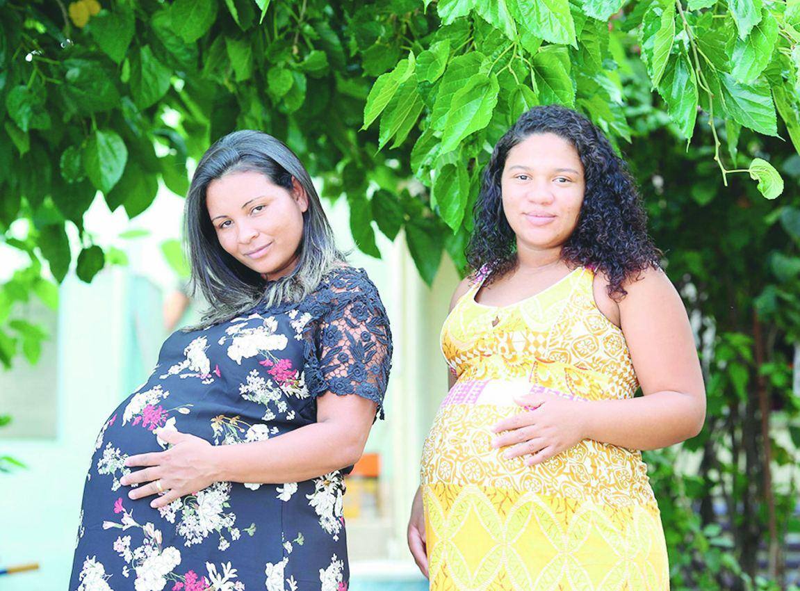 Medo Internadas, Paula da Silva (à esq) e Letícia Xavier dizem que temem pela situação do hospital