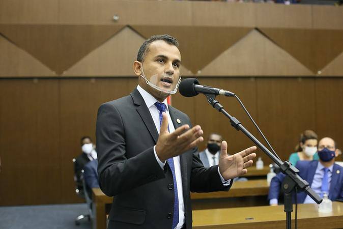 Vereador Wesley quer retorno imediato das aulas para crianças entre 5 e 11 anos em BH