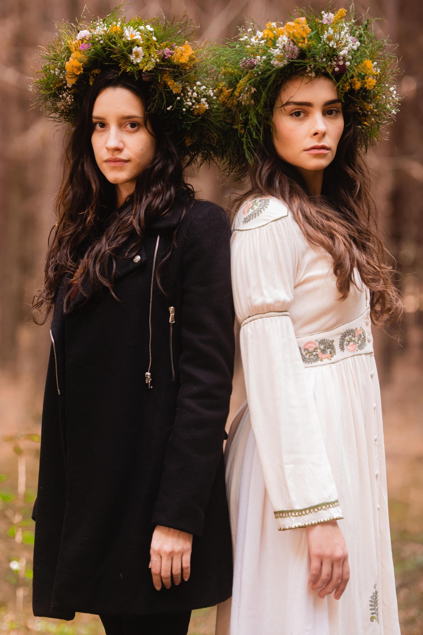 Camila Botelho e Anna Melo interpretam, respectivamente, as personagens Melissa e Halyna em 'Desalma'