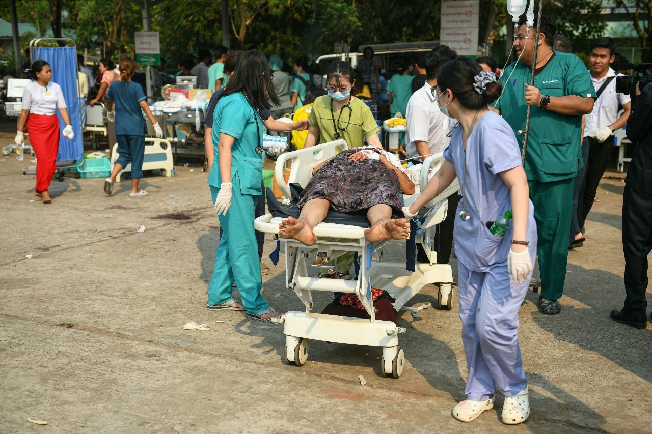 Número de vítimas ainda é desconhecido, mas hospitais contabilizam alto número de atendimentos