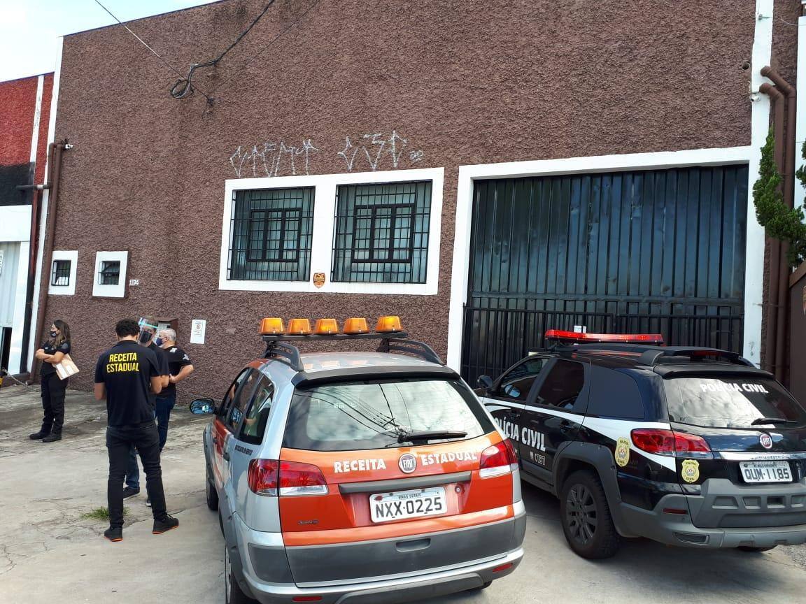 Agentes durante a Operação Alma Penada