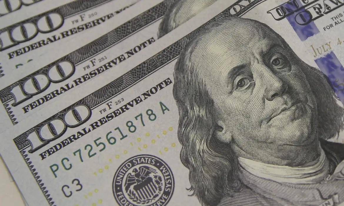 Banco Central vai fazer leilão de dólares nesta sexta-feira