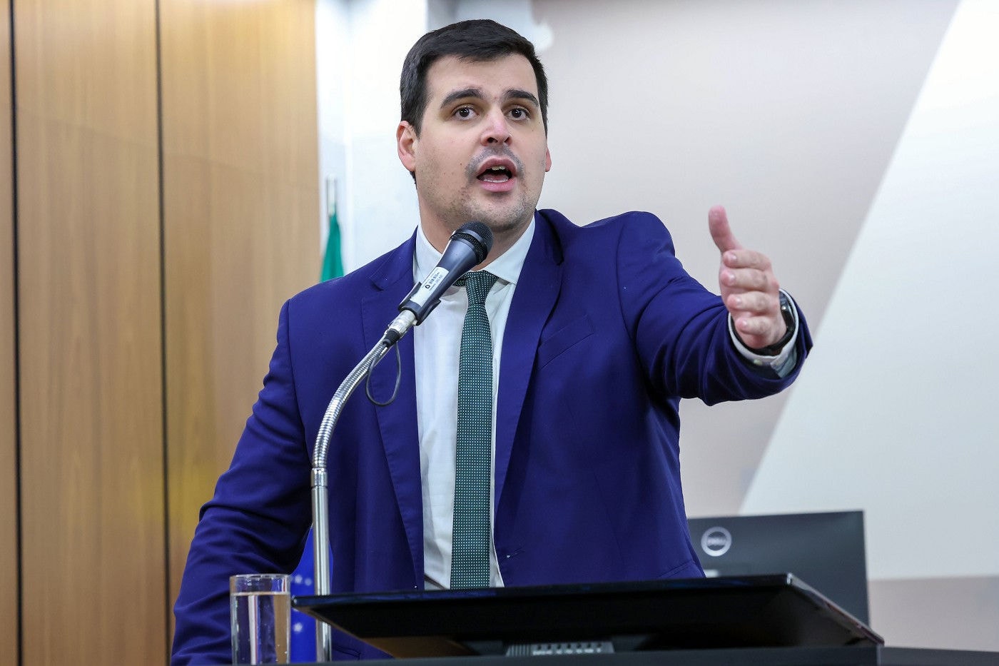O deputado estadual Bruno Engler (PL) acusou o ministro Alexandre de Moraes de passar de "todos os limites possíveis"