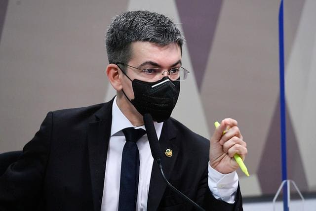 Senador Randolfe Rodrigues (Rede-AP) na CPI da Covid-19