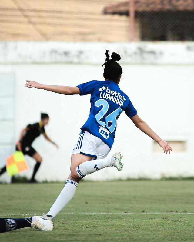Luaninha marcou o único gol do Cruzeiro na partida