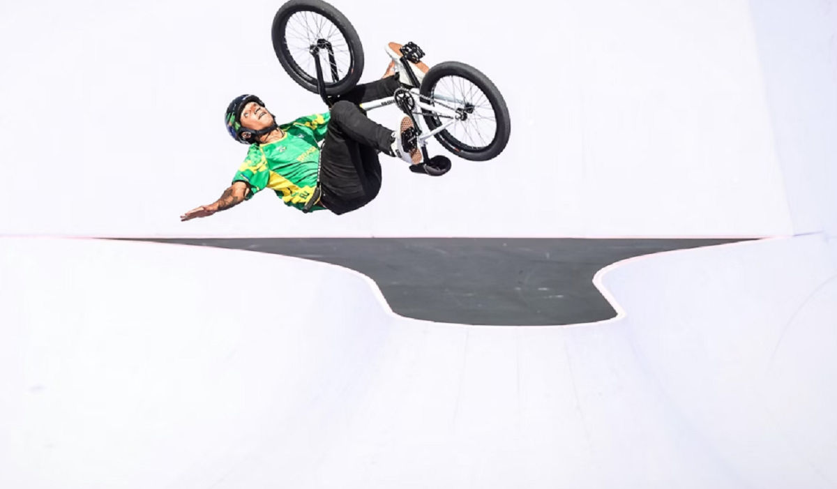 Apesar de ter ficado fora do pódio, terminando em 6º, o ciclista Gustavo "Bala Loka" fez história no BMX Freestyle ao se tornar o primeiro brasileiro a se classificar na modalidade em Jogos Olímpicos. Ele saiu da competição entre os melhores do mundo em sua modalidade. 