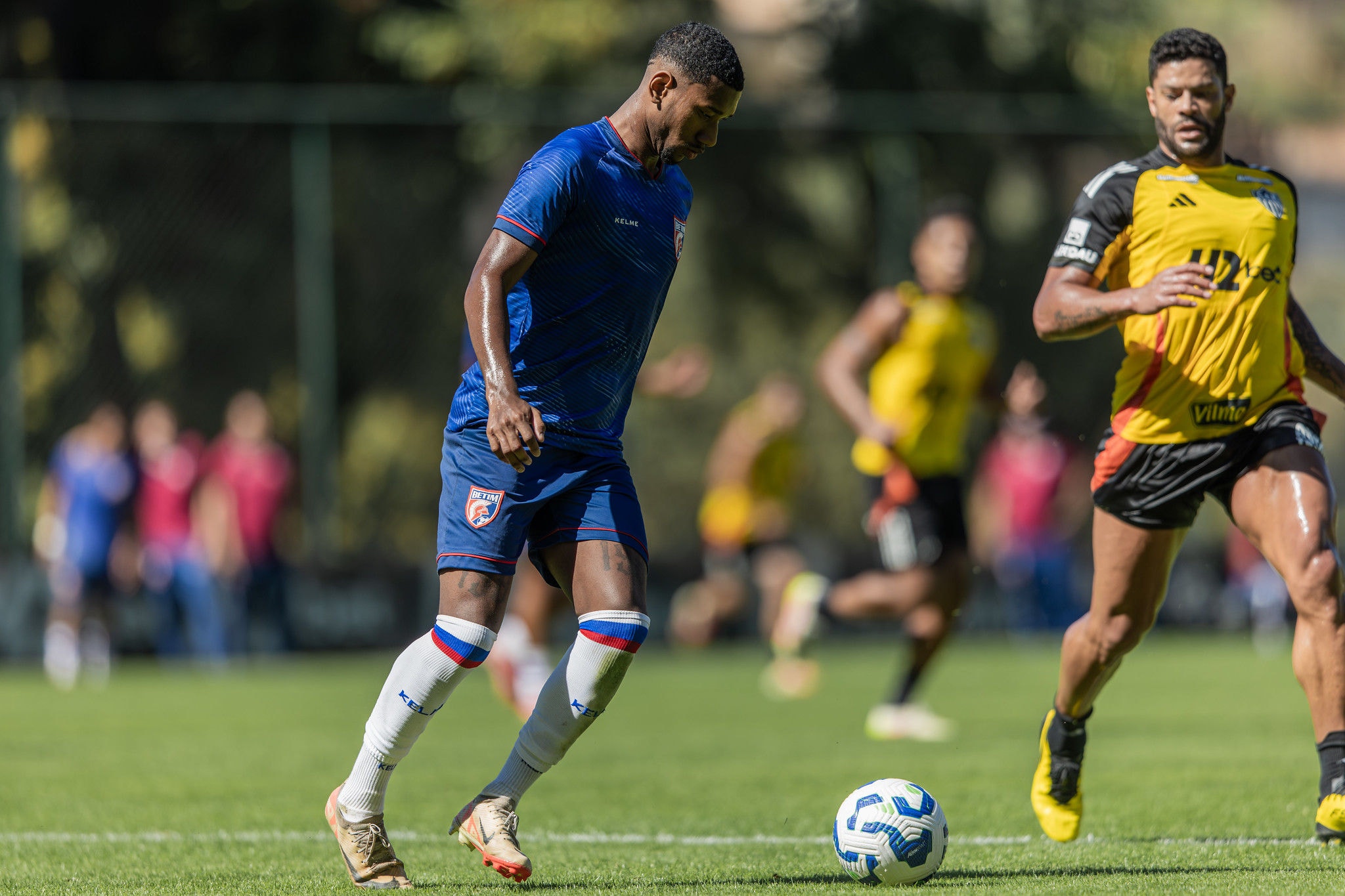 Atlético venceu o Betim com gols de Scarpa e Hulk 