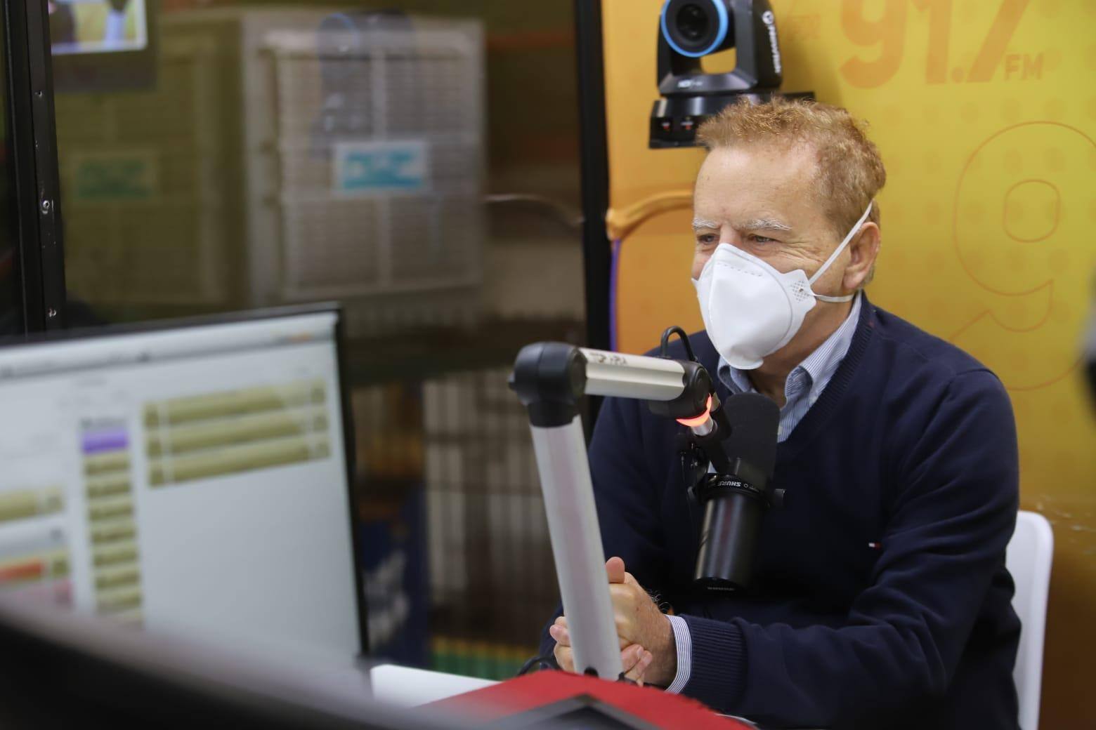 Vittorio  Medioli em entrevista à Rádio Super