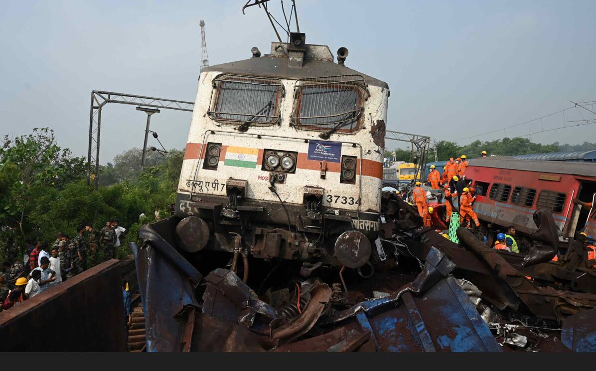 Acidente com trem na Índia deixa 288 mortos