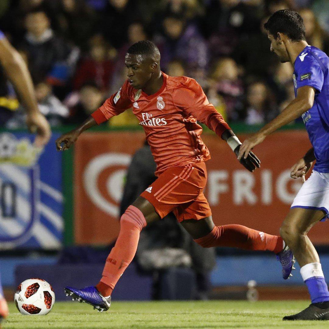 Vinicius Junior dá assistência, Real Madrid faz 4 e encaminha vaga