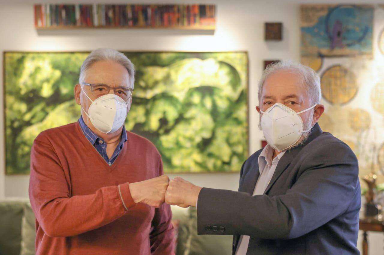 Lula e Fernando Henrique se encontram para discutir política