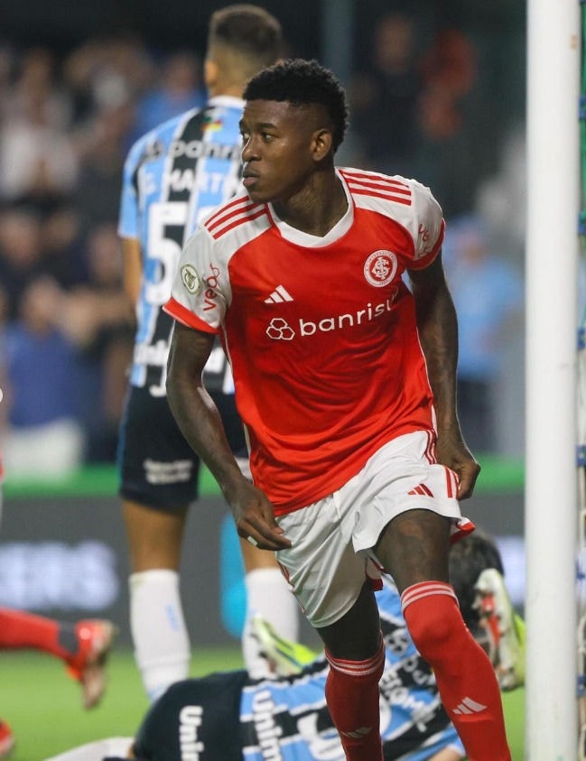 Gol da partida foi marcado pelo zagueiro Vitão