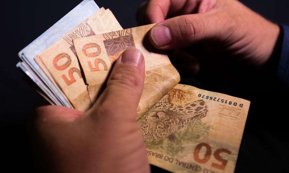 Em 2024, o CDI teve um ganho de 10,8% e a projeção é que suba 15,03% em 2025.