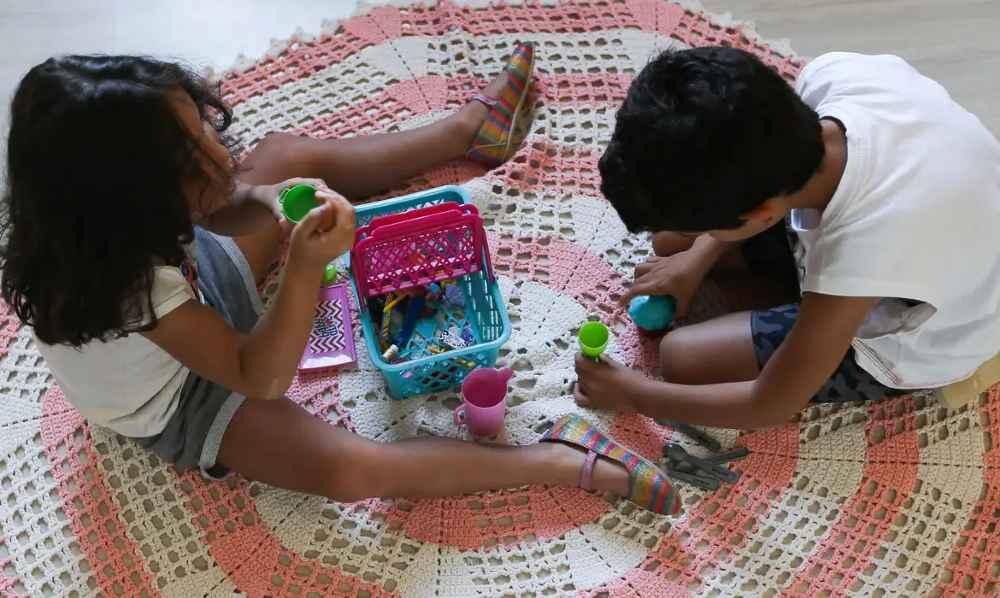 O Estado de São Paulo registrou 969 atendimentos e internações de crianças menores de 12 anos por acidentes domésticos em 2023, enquanto em 2022 foram 525 ocorrências desse tipo